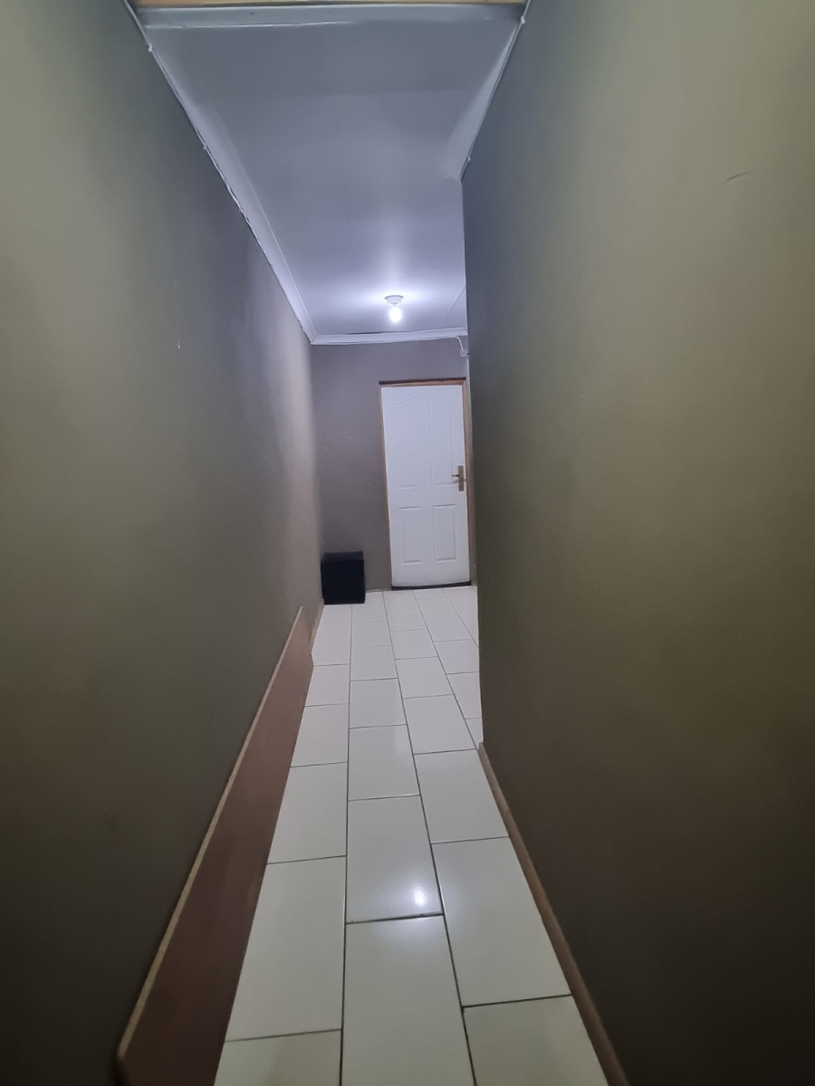 4 Bedroom Property for Sale in Kwa Nobuhle Eastern Cape